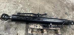 SY75 (SANY) гидроцилиндр стрелы (б/у) (65/110)