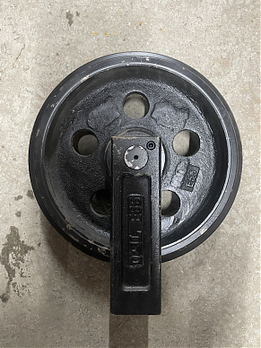 E55/CAT305/MM45 Колесо направляющее (ленивец)